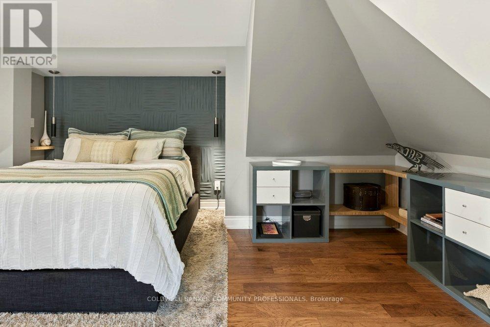 99 HILLCREST AVENUE - 34