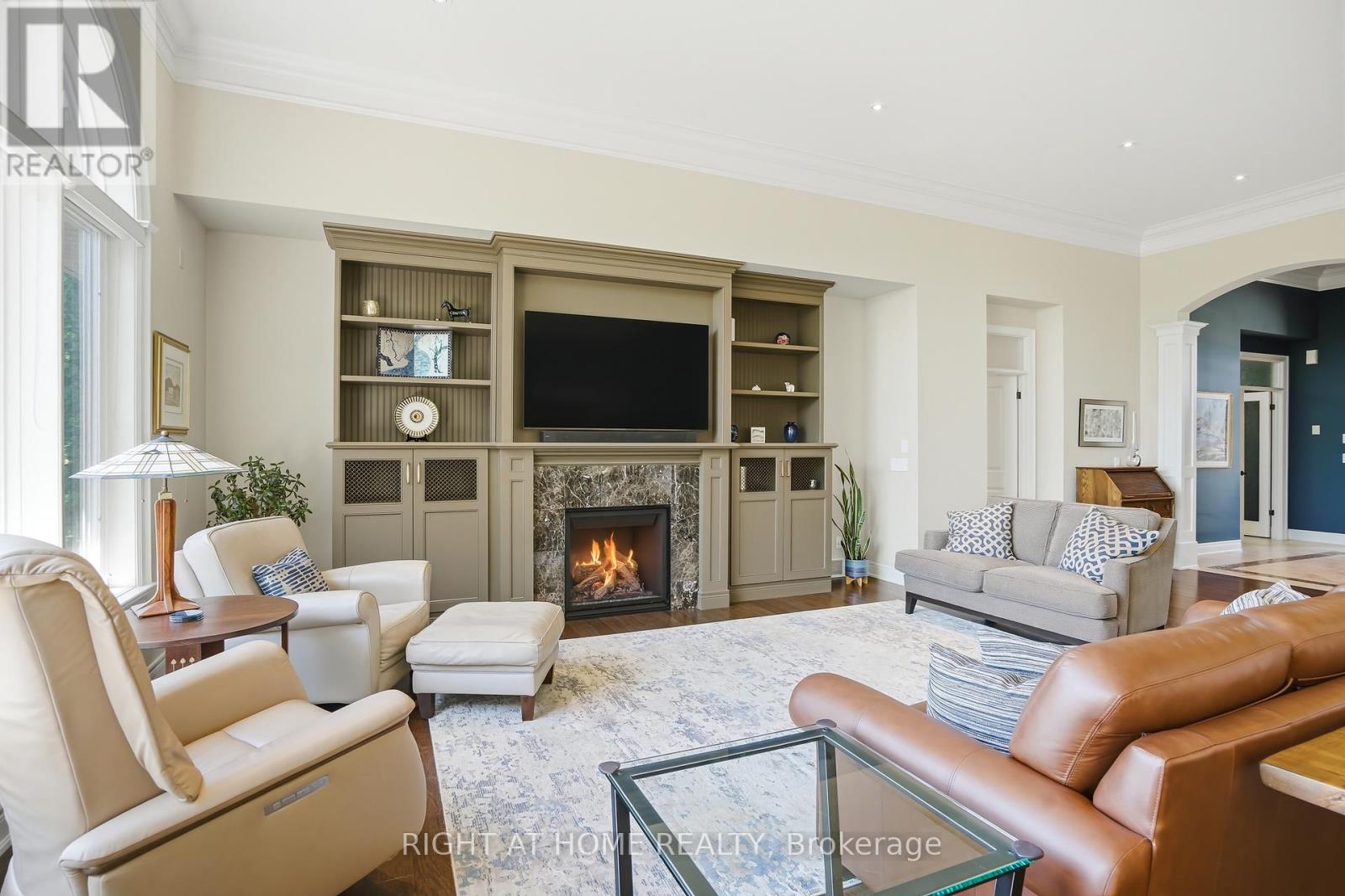 11 MERITAGE LANE - 12