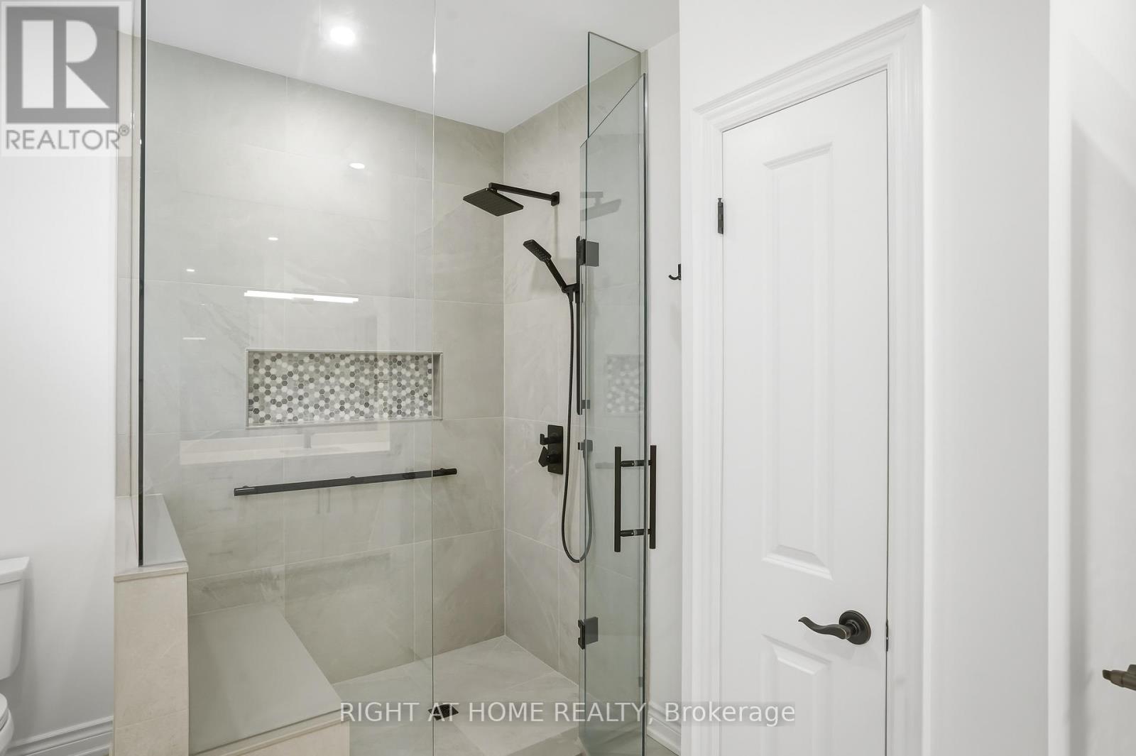 11 MERITAGE LANE - 27