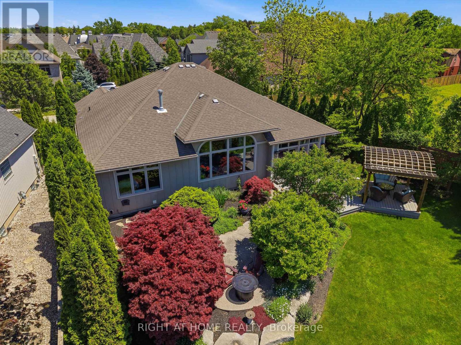 11 MERITAGE LANE - 32