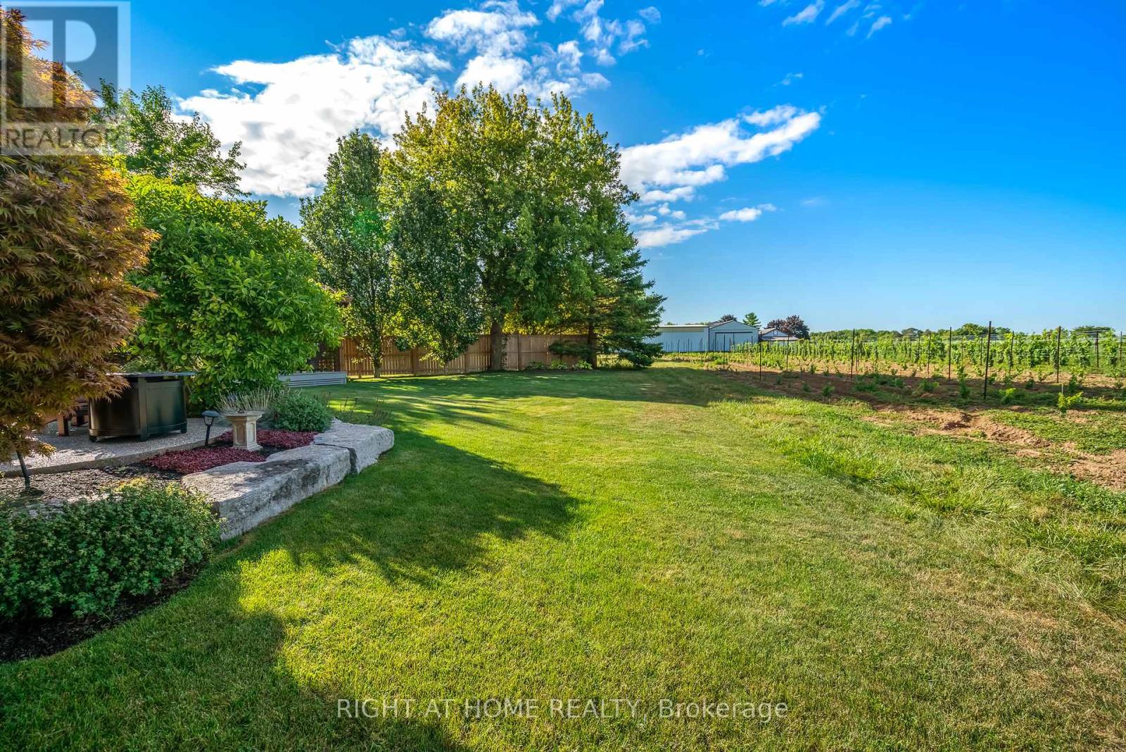 11 MERITAGE LANE - 36