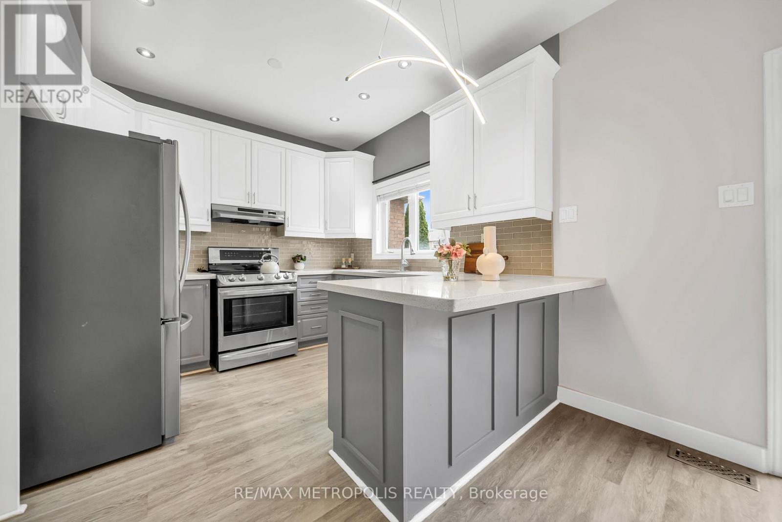 5 WESTHAMPTON WAY - 17