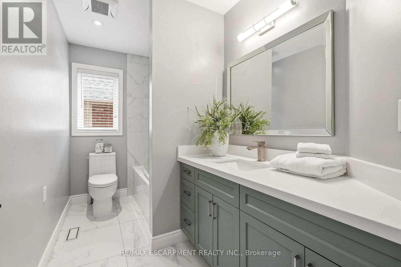 5 VOLTERRA COURT - 28