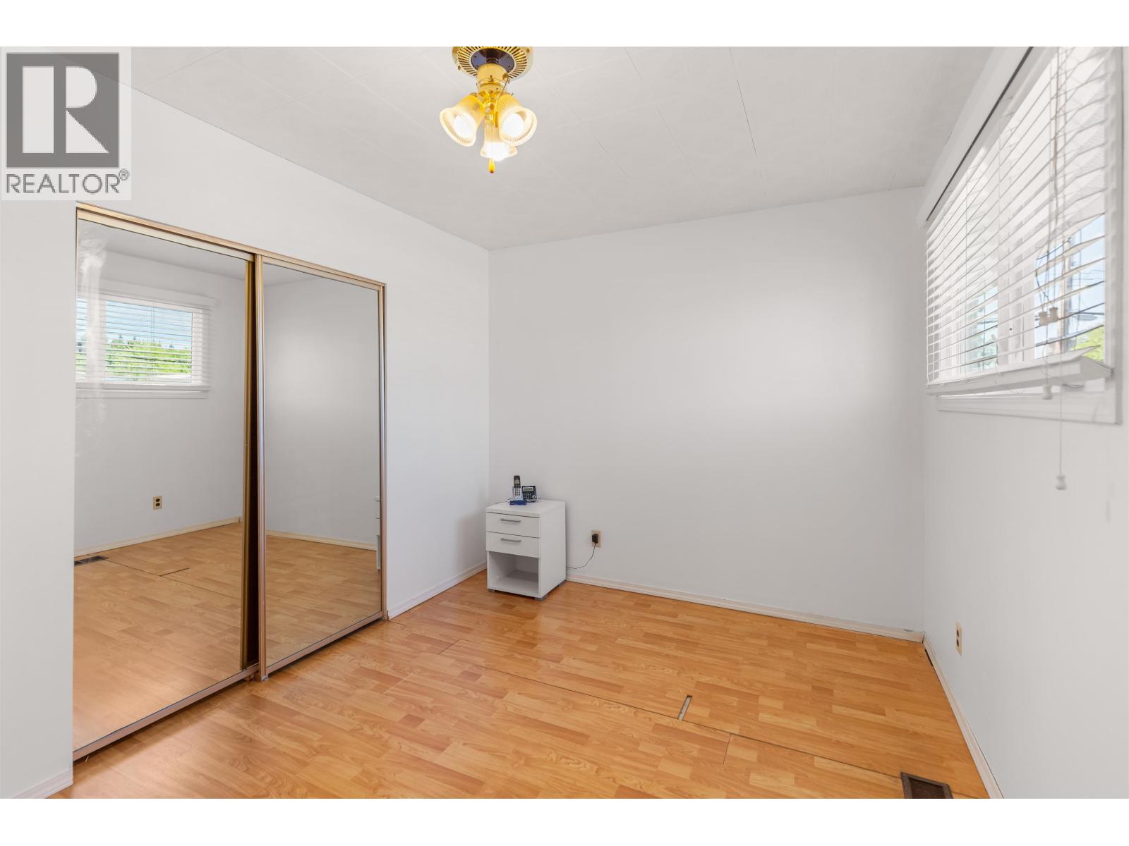 2469 15TH AVENUE - 8
