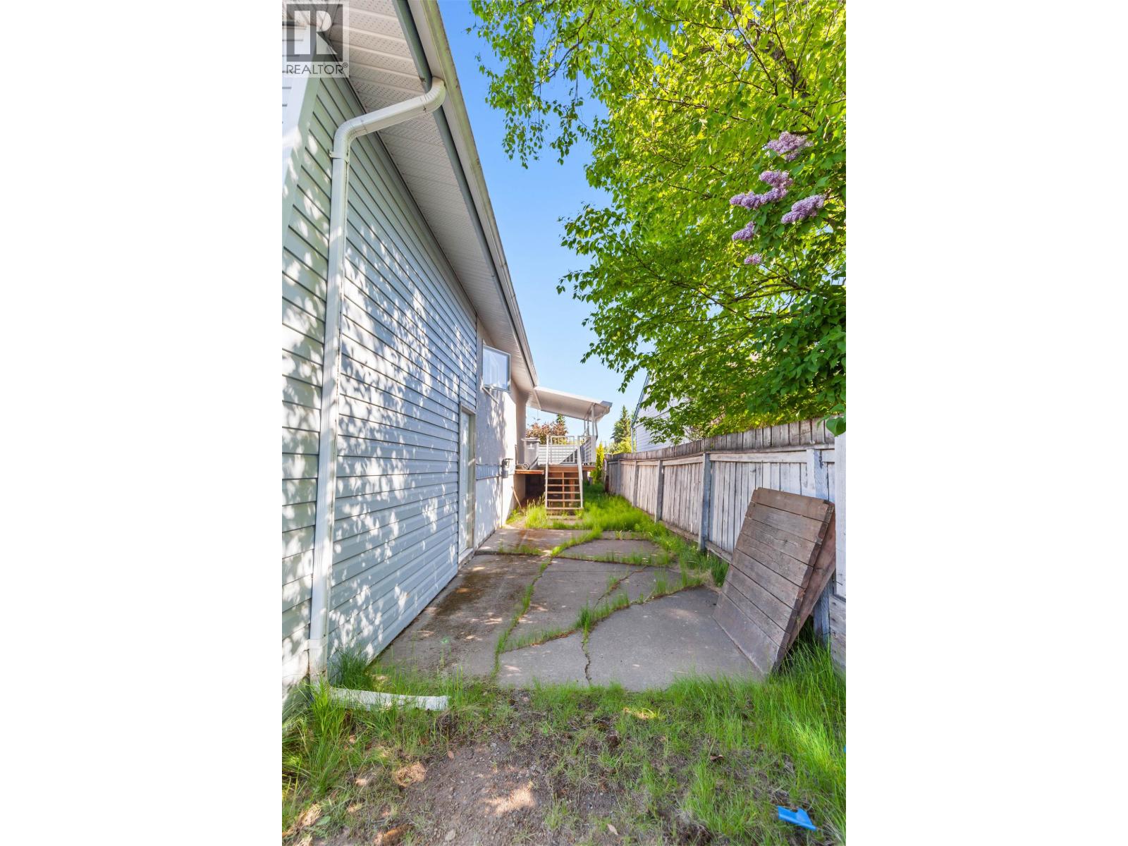 2469 15TH AVENUE - 27