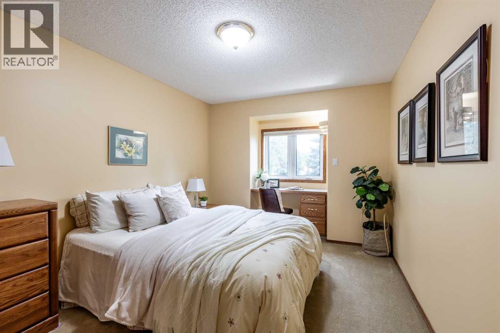 6 Pine Court NE - 23