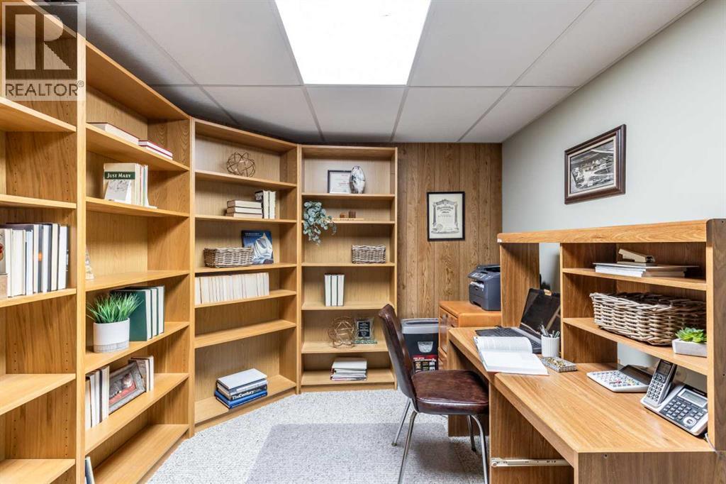 6 Pine Court NE - 35