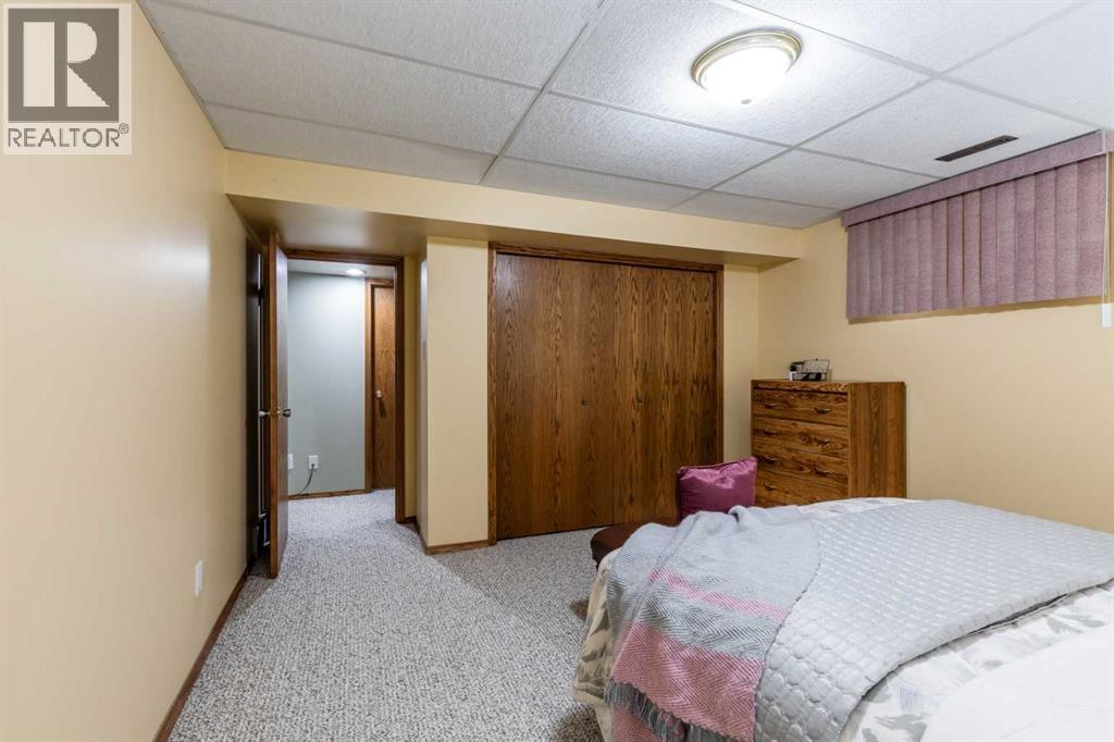 6 Pine Court NE - 38
