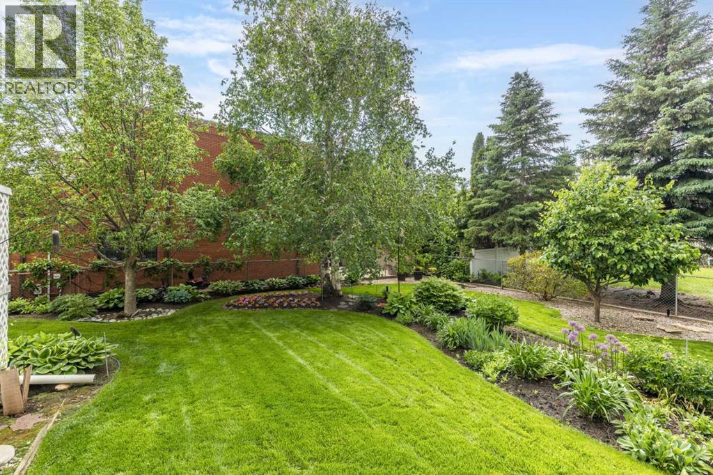 6 Pine Court NE - 44