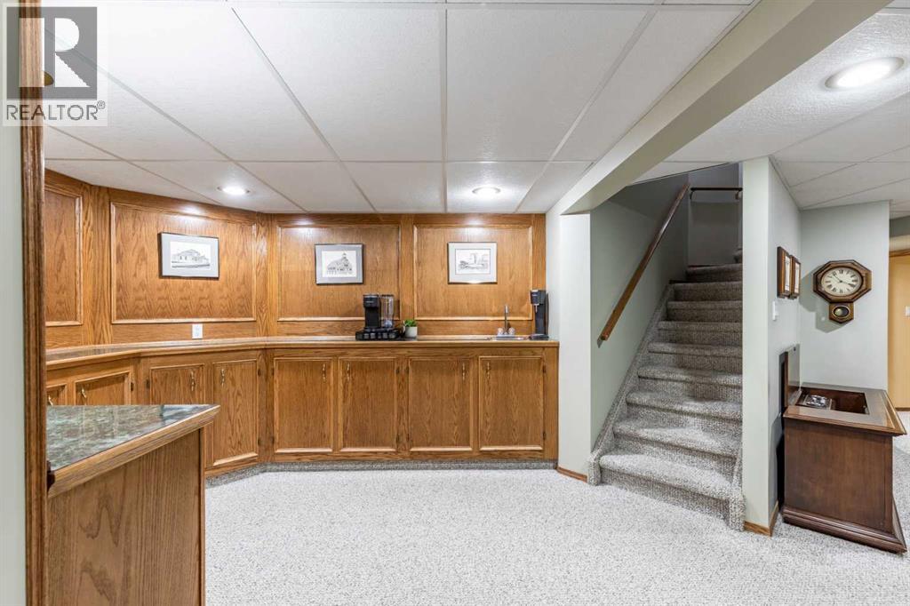 6 Pine Court NE - 33