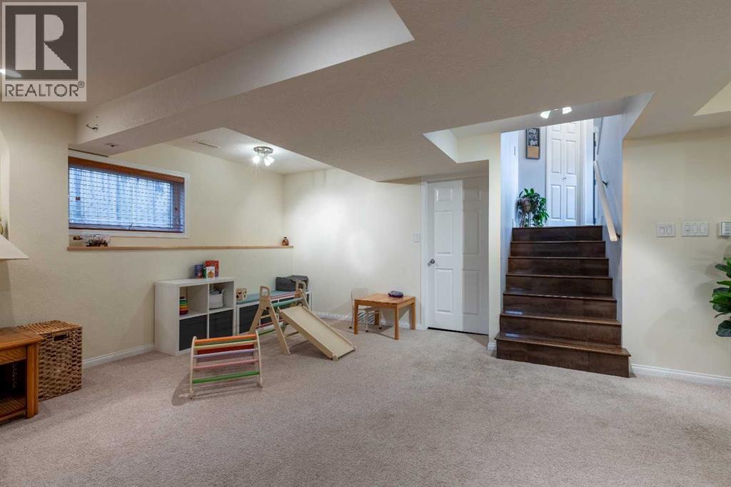 293 Heritage Boulevard W - 30