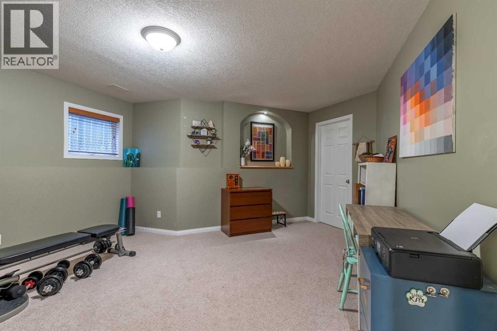 293 Heritage Boulevard W - 33