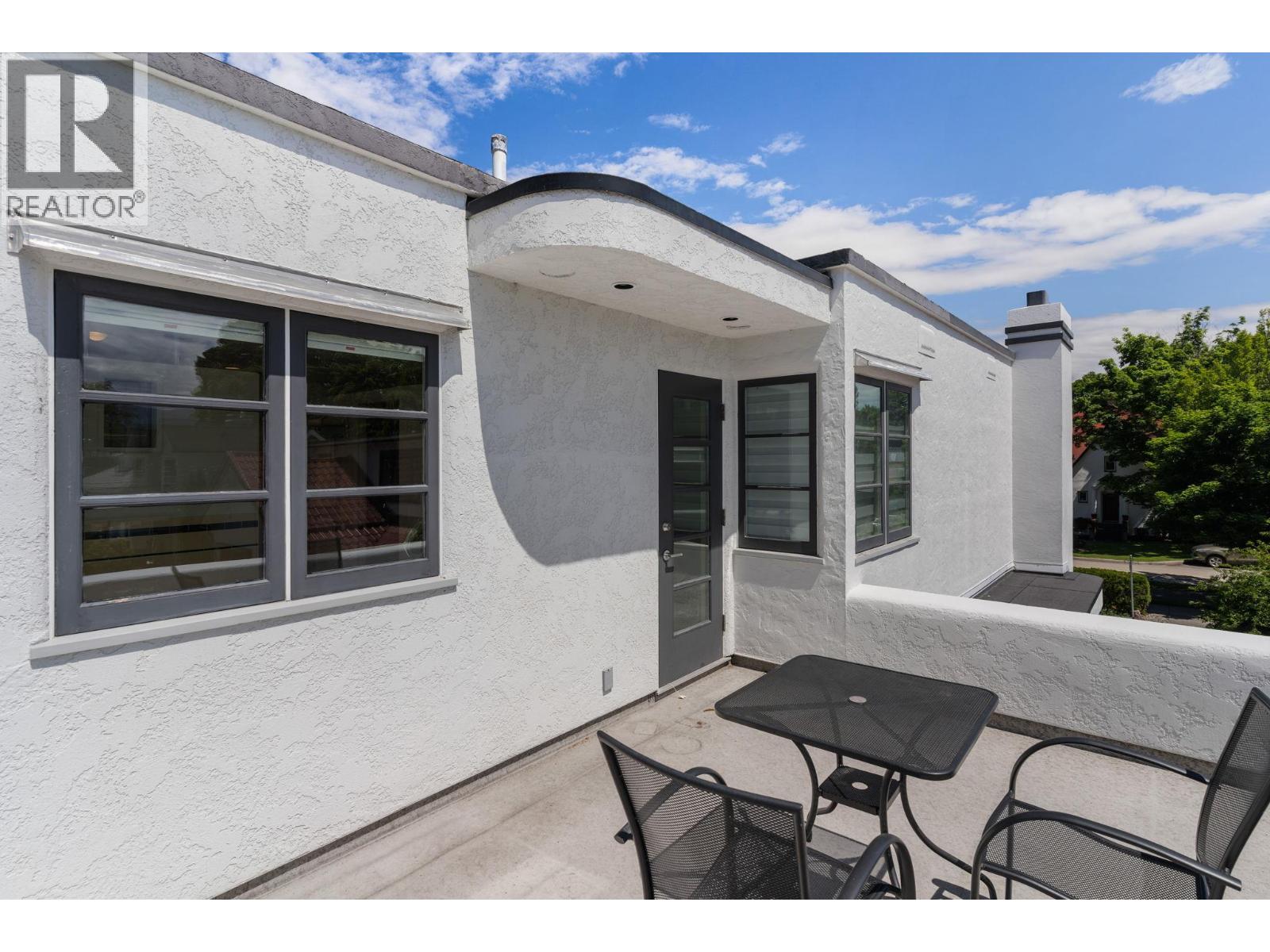 1858 Abbott Street - 56