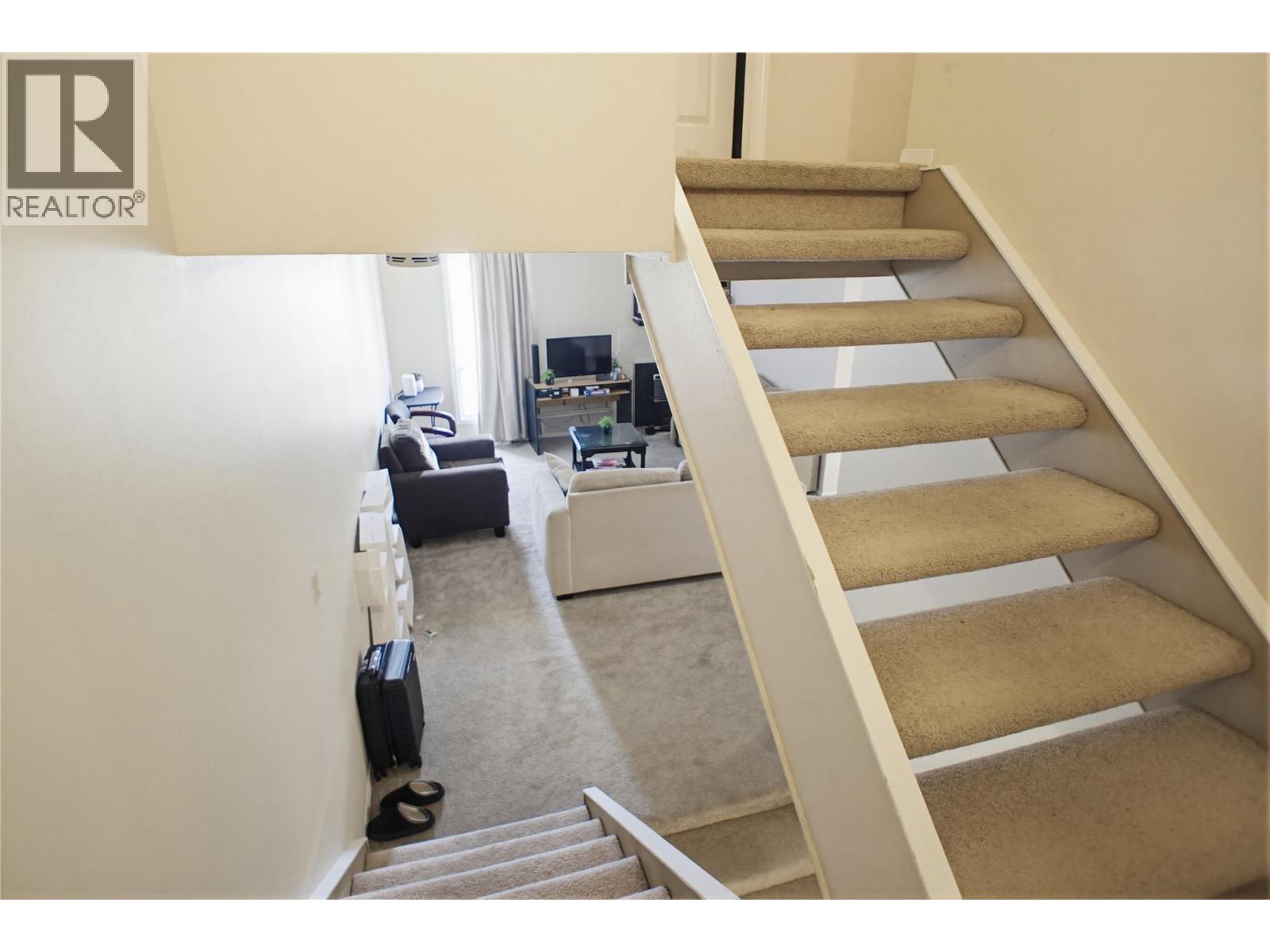 #70 1435 Summit Drive - 17