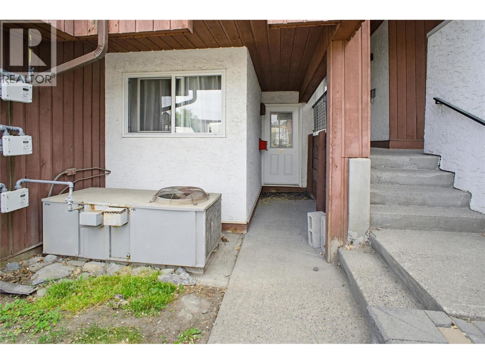 #70 1435 Summit Drive - 19