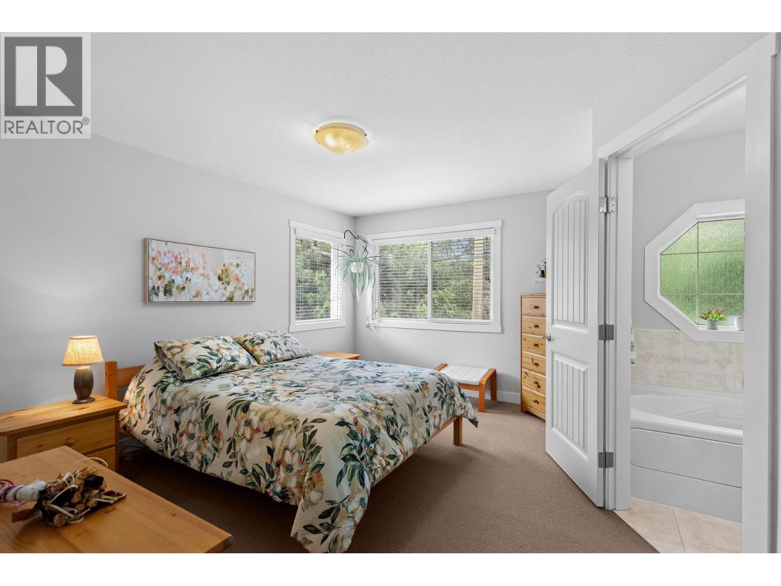 #5 3277 Broadview Road - 17