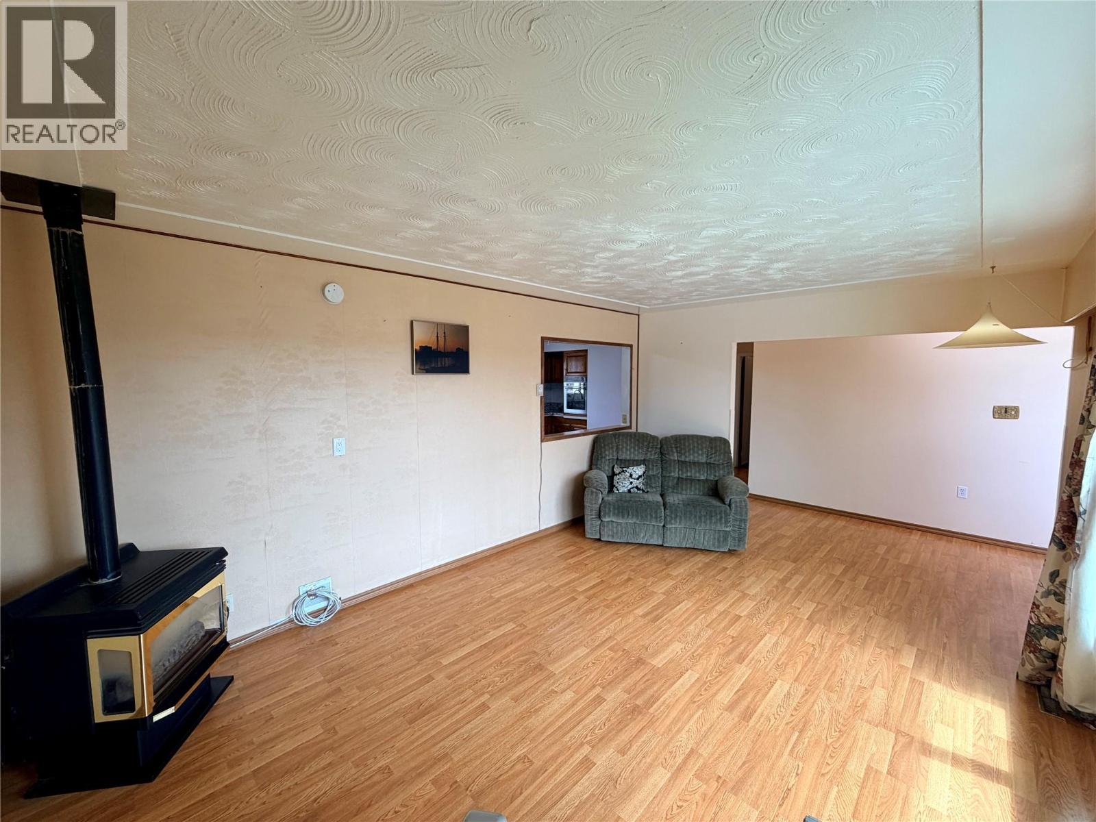 1008 95 Avenue - 5