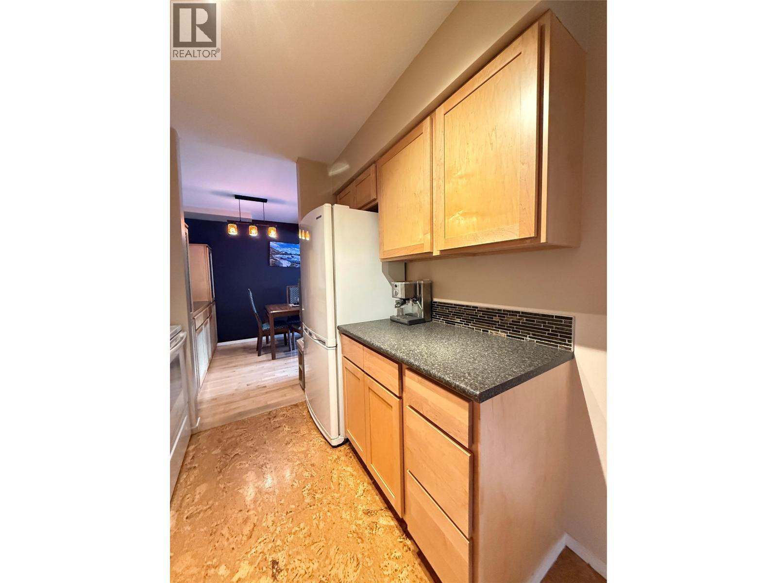 467 Richards Street W - 21