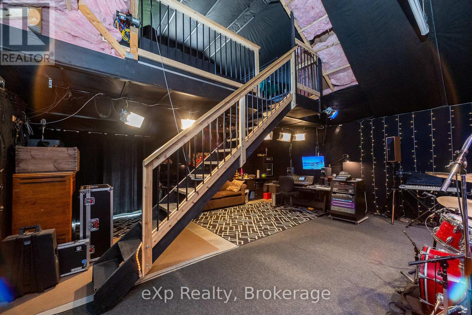 504615 GREY ROAD 1 - 36