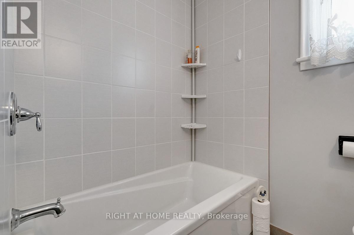 955 ALPINE AVENUE - 23