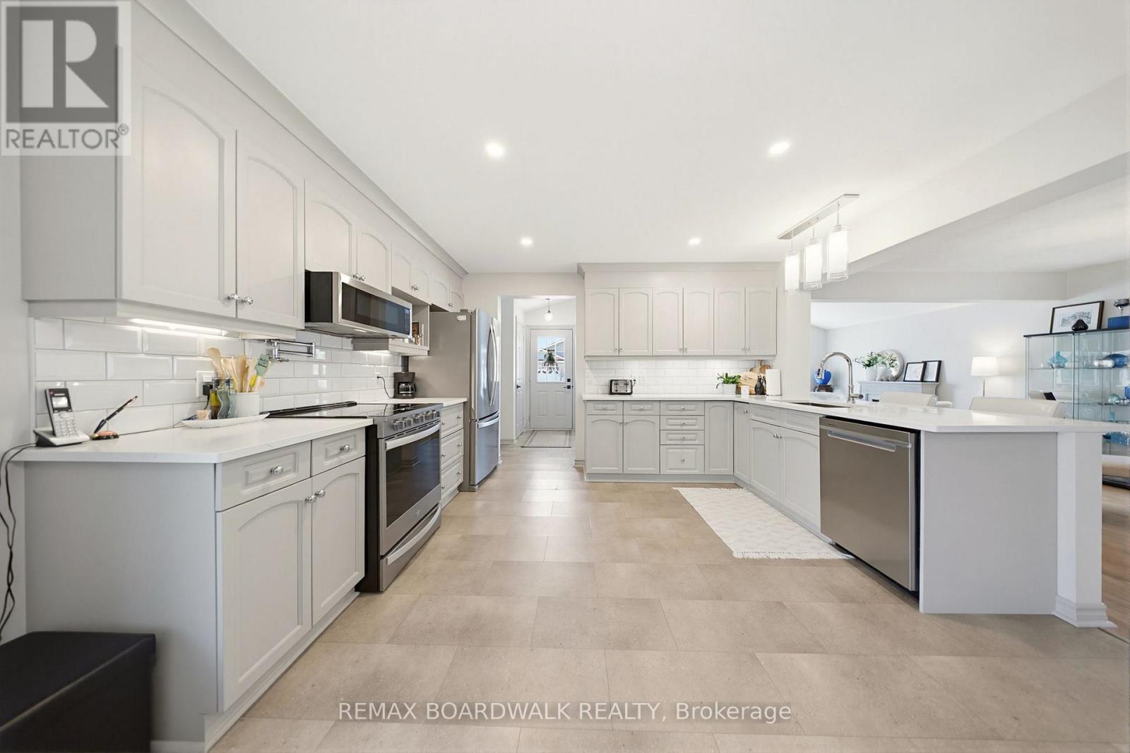1013 ADA BARRINGTON PRIVATE - 14