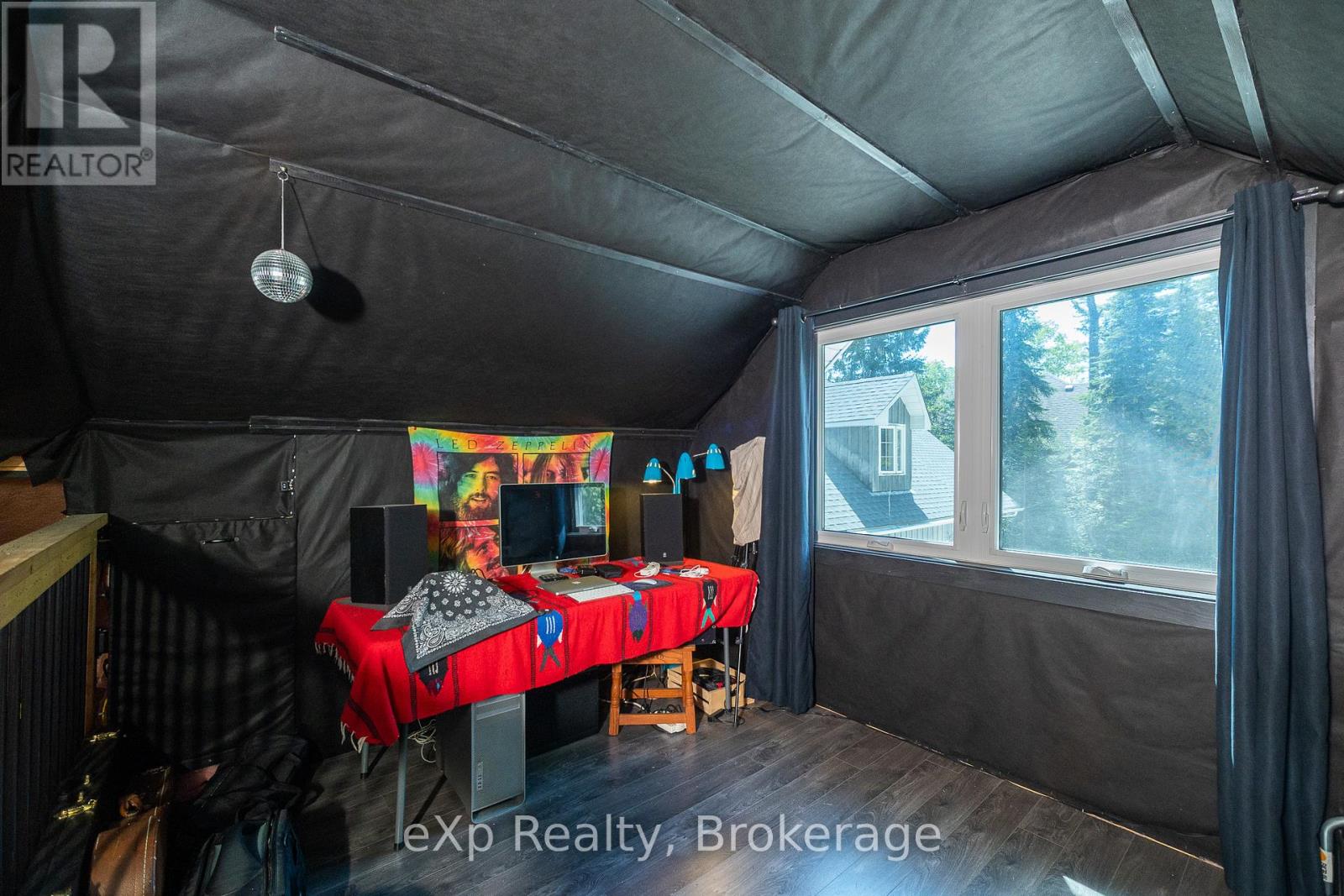 504615 GREY ROAD 1 - 37