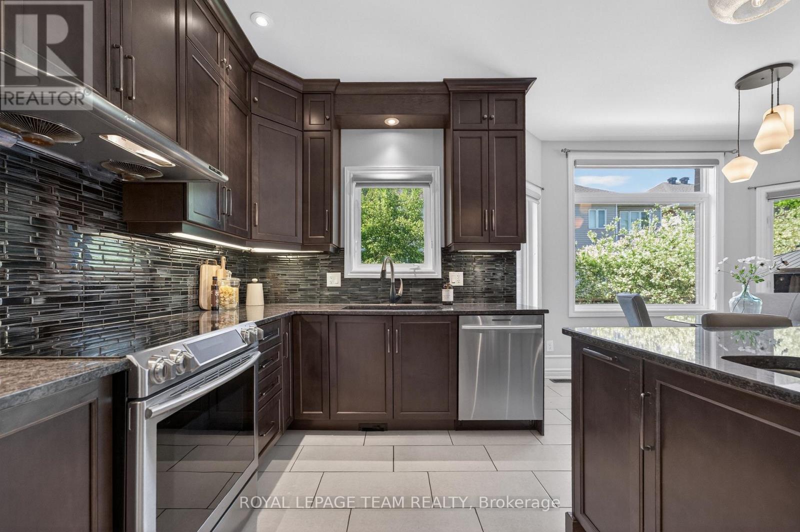 51 BRIDLE CREST COURT - 17