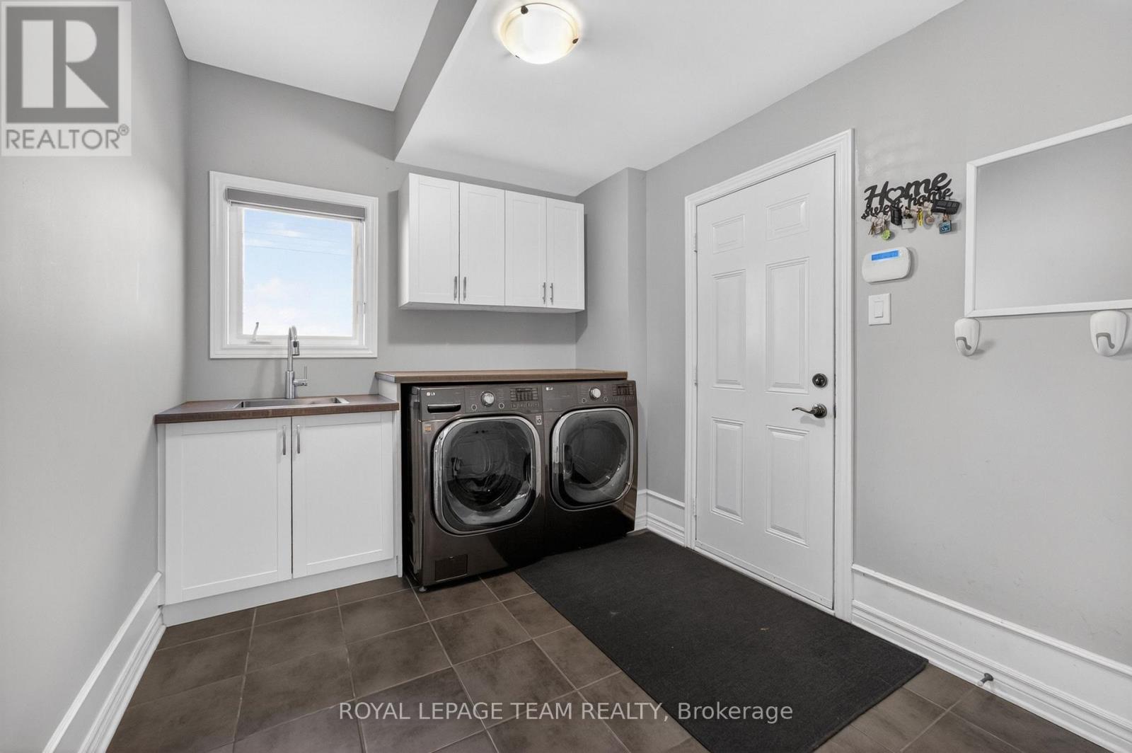 51 BRIDLE CREST COURT - 21
