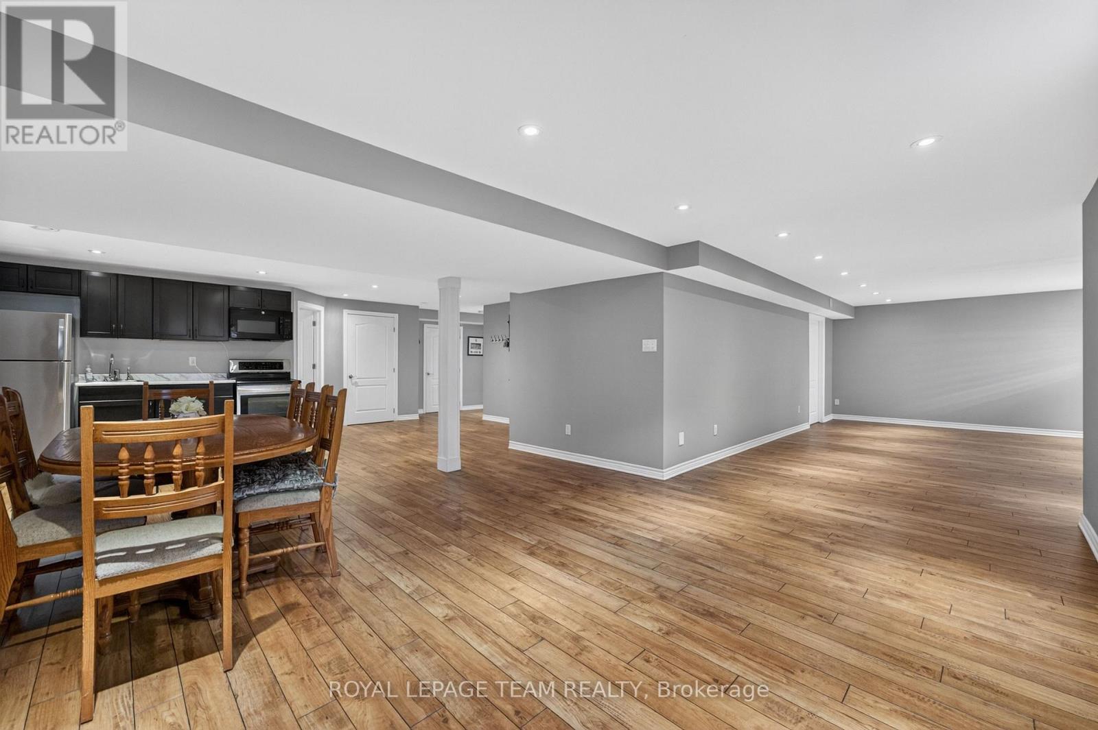 51 BRIDLE CREST COURT - 37