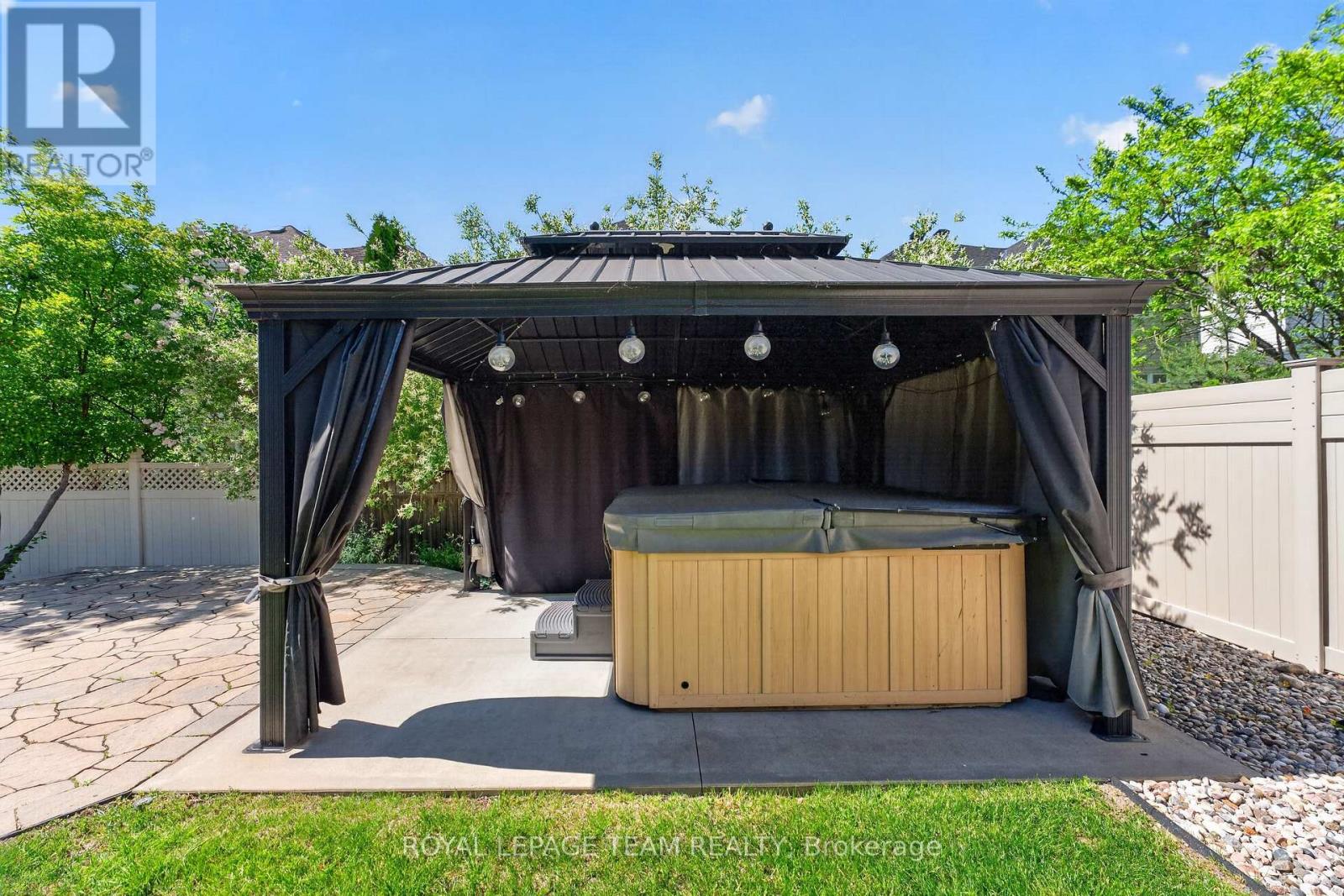 51 BRIDLE CREST COURT - 45