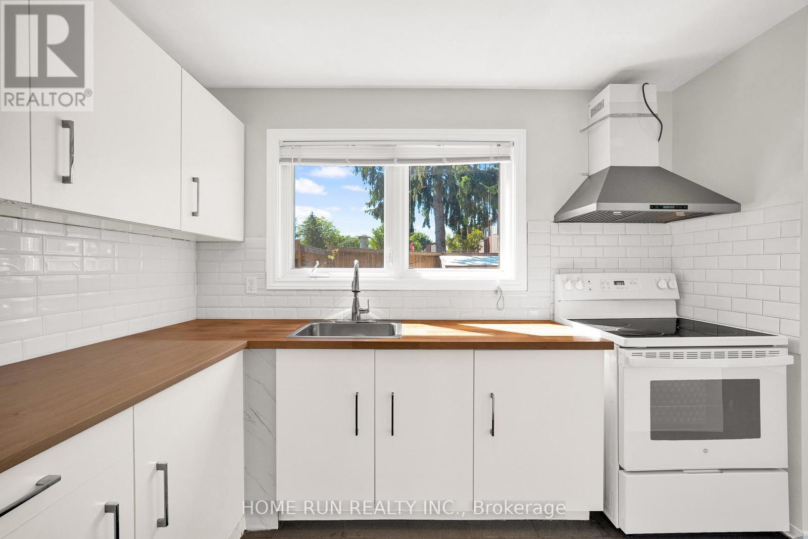 #4 2111 MONTREAL ROAD - 10