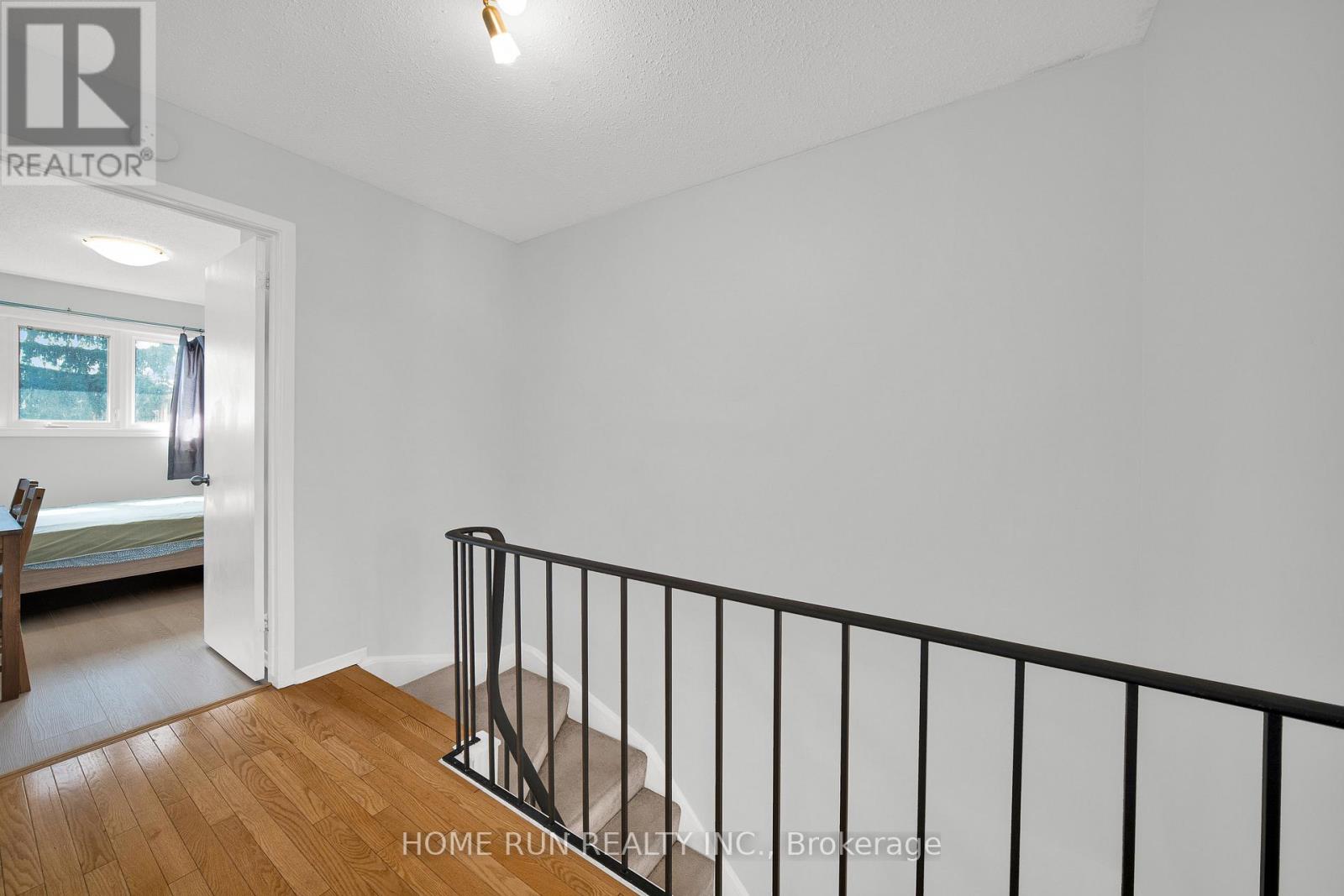 #4 2111 MONTREAL ROAD - 20