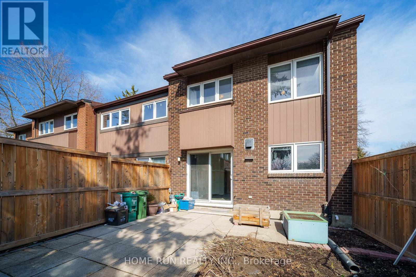 #4 2111 MONTREAL ROAD - 34