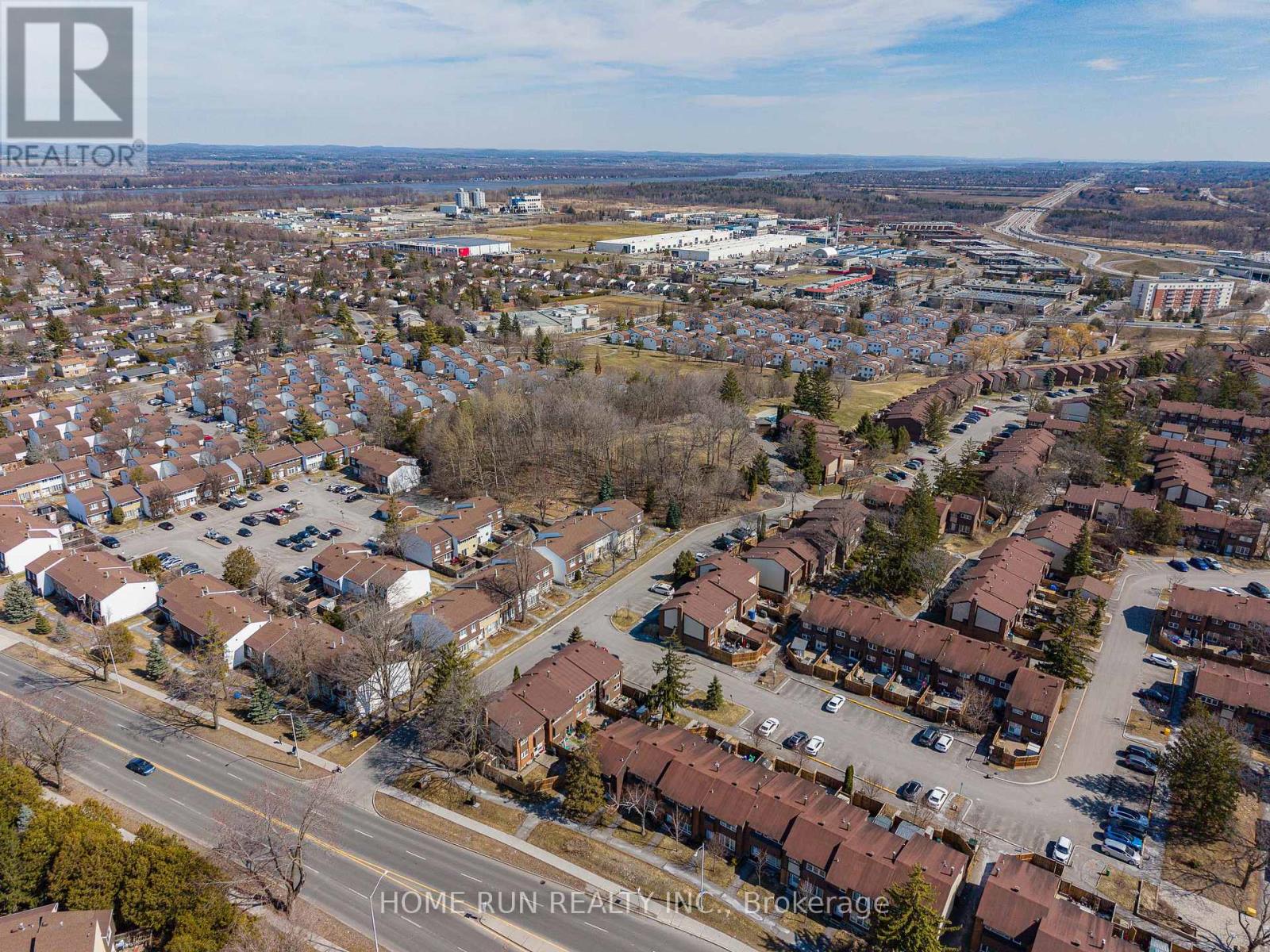 #4 2111 MONTREAL ROAD - 38