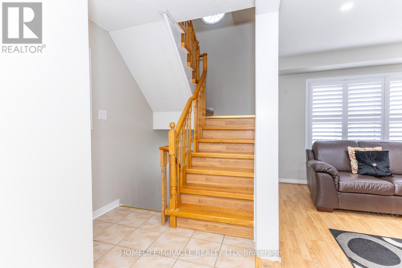 22 DOMENICO CRESCENT - 17