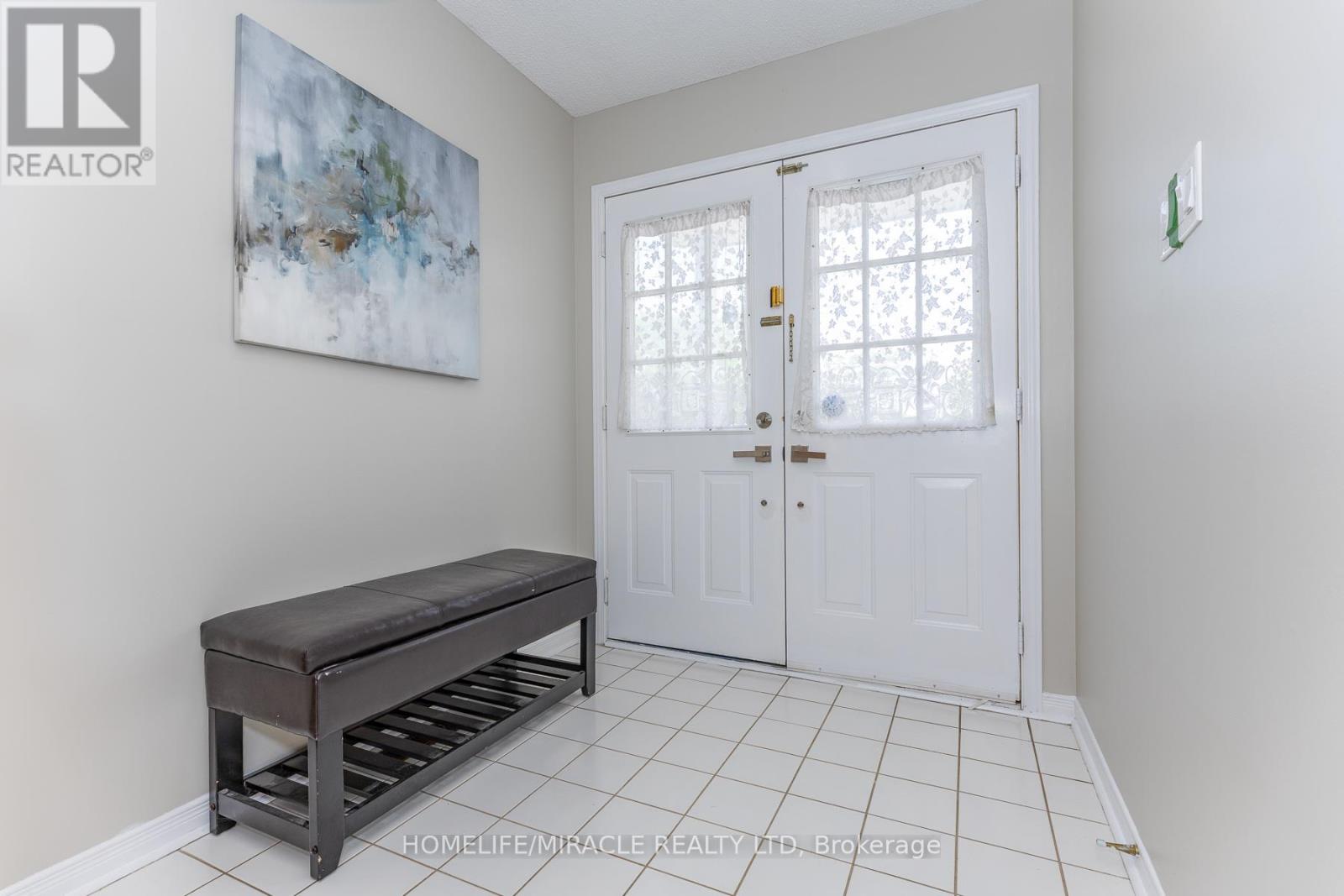 22 DOMENICO CRESCENT - 5