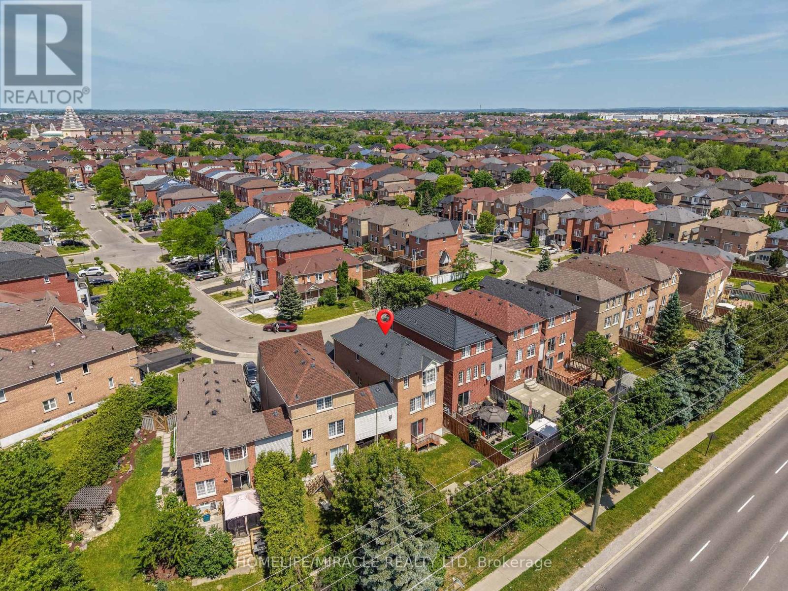 22 DOMENICO CRESCENT - 39