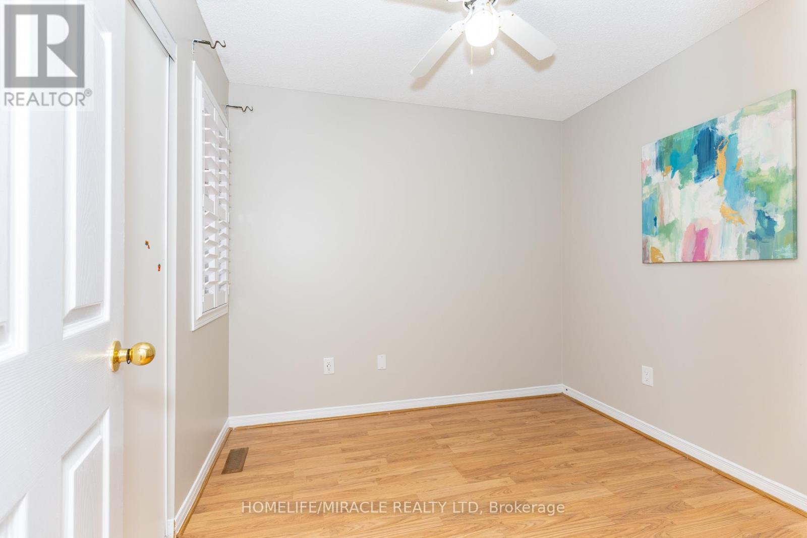 22 DOMENICO CRESCENT - 22