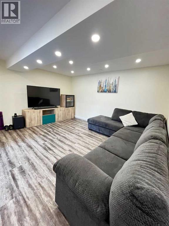 2307 47 Avenue - 32