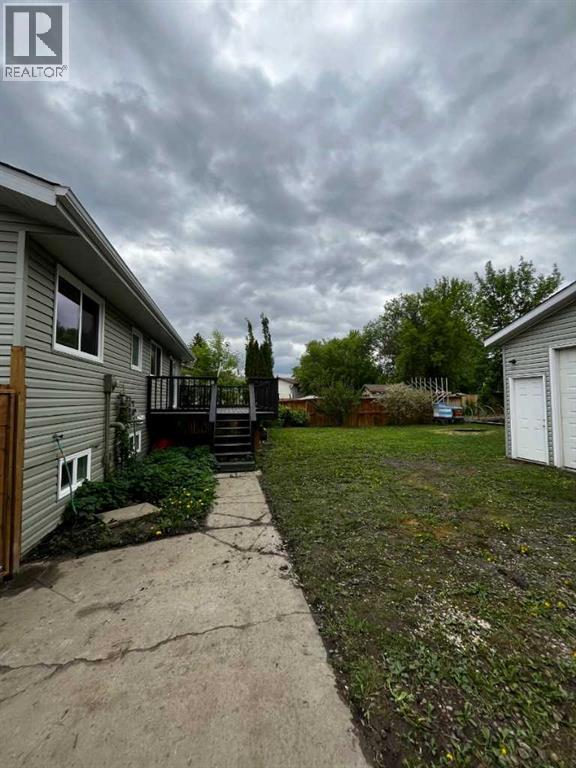 2307 47 Avenue - 7