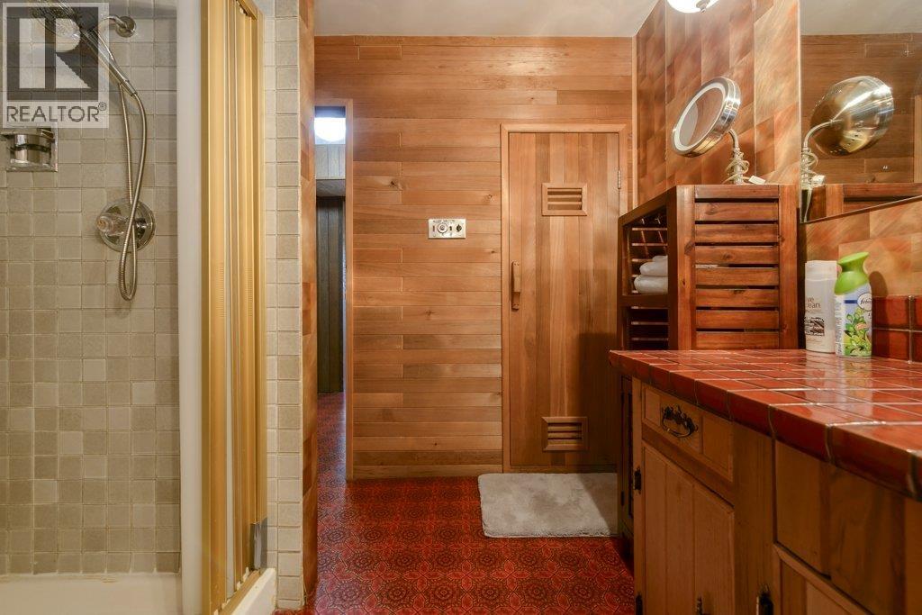 8194 WOODLAKE COURT, Burnaby