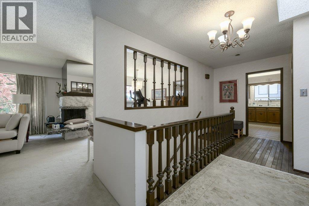 8194 WOODLAKE COURT, Burnaby