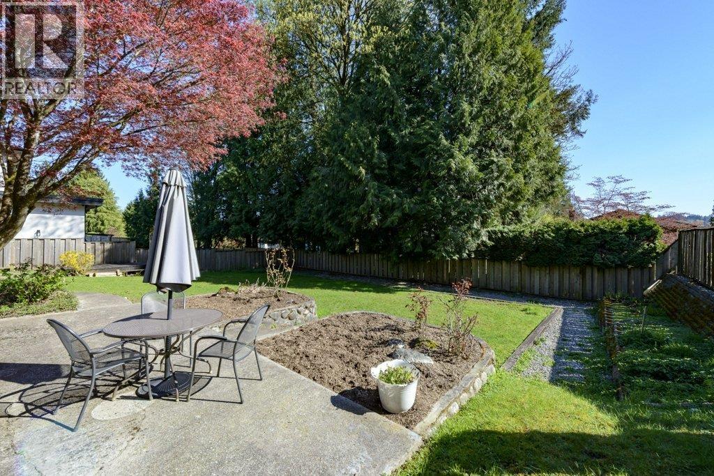 8194 WOODLAKE COURT, Burnaby