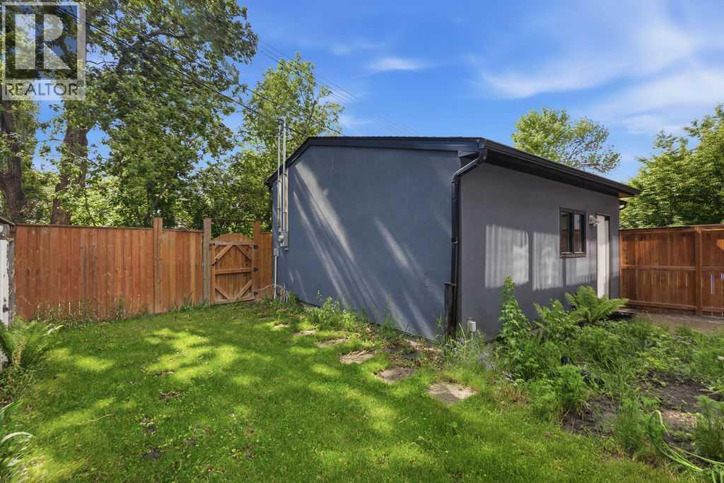 1125 Russet Road NE - 44