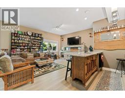 Living room - 1581 20 Street Ne Unit# 1, Salmon Arm, BC V1E0A7 Photo 11