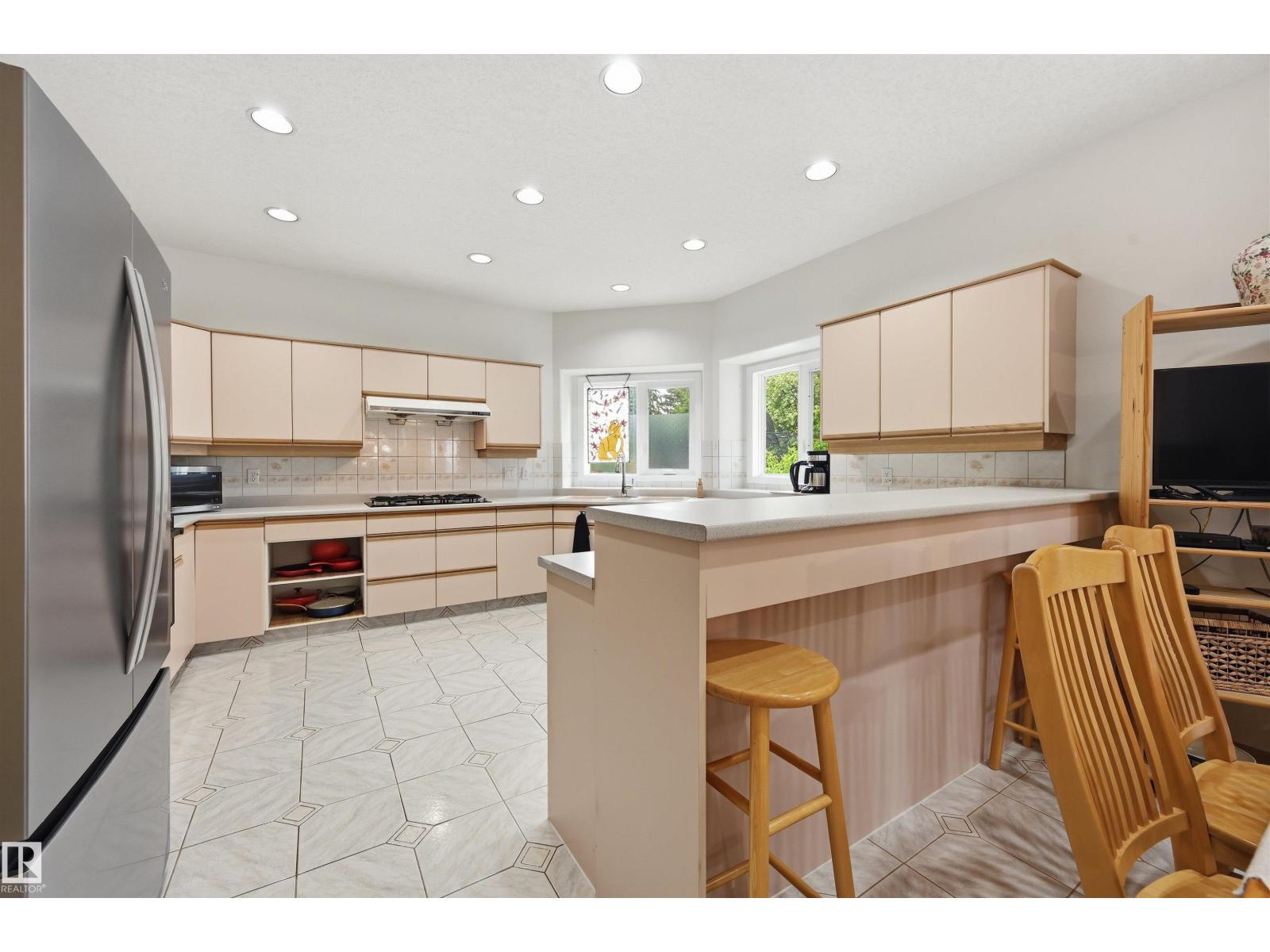 420 OSBORNE CR NW - 9