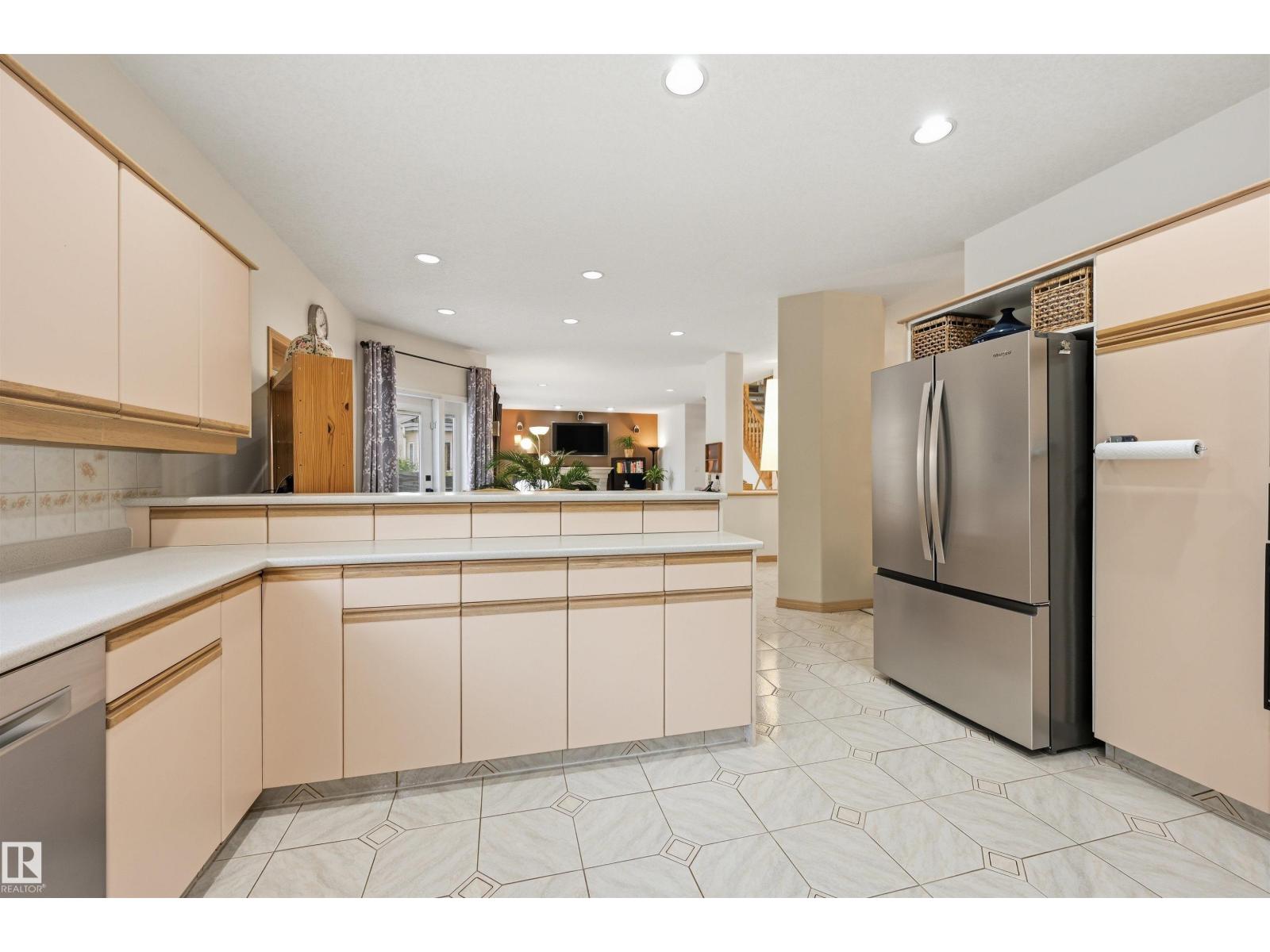420 OSBORNE CR NW - 12