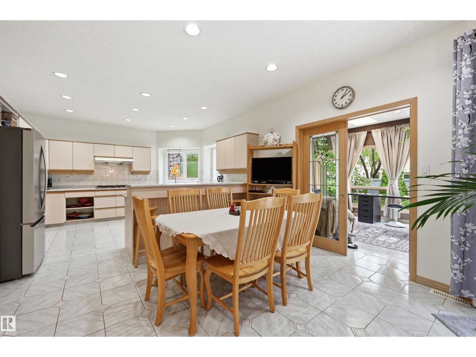 420 OSBORNE CR NW - 13