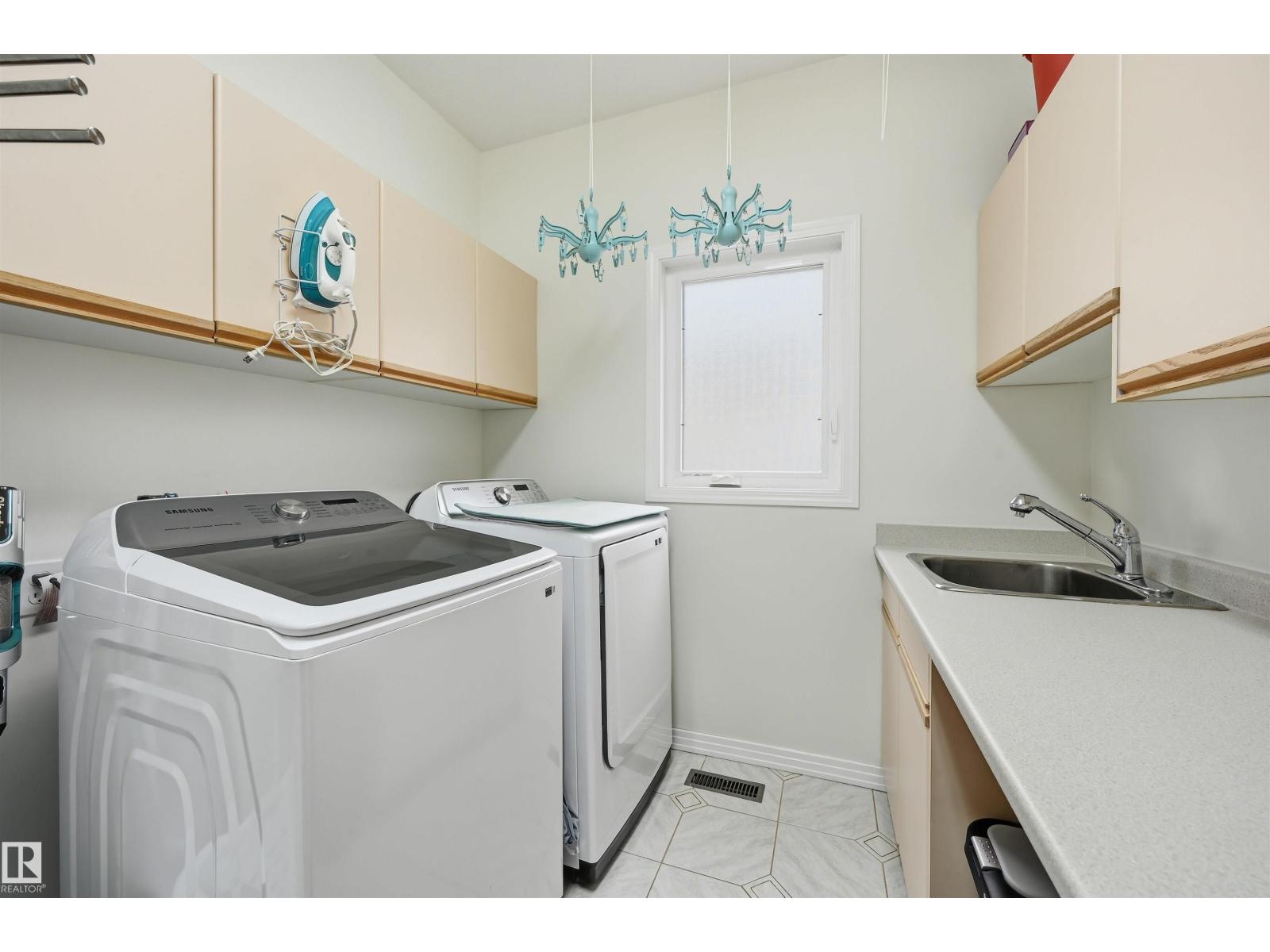 420 OSBORNE CR NW - 23
