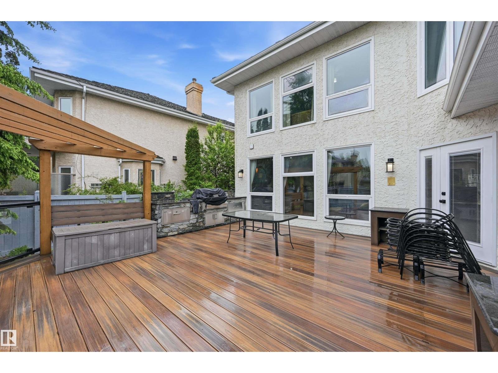 420 OSBORNE CR NW - 46
